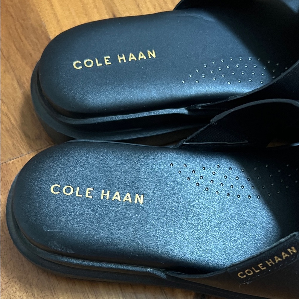 Cole Haan Women's Black Crisscross Sandals size 6.5 like new - Picture 3 of 6